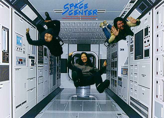 Space.jpg (261987 bytes)